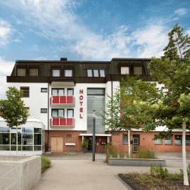 XZLLENZ light, Parken, 24h digitaler Check In und Zugang, Hotel in Oberasbach