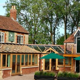 The Dove, hotel a Knook