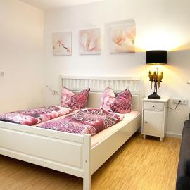 Exklusive Ferienwohnung m. Terrasse, ruhig gelegen, hotel din Pfullingen
