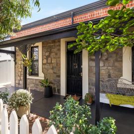 Adelaide Central Artistic bluestone Retreat, Hotel in Rose Park