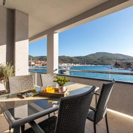 Outstanding Island Getaway Ribarska Srica