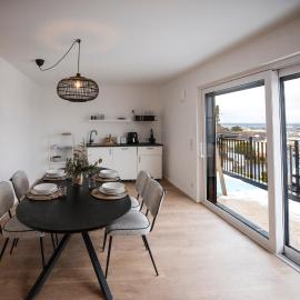 Penthouse & Forest Retreat - near city
