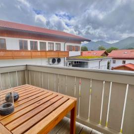 Ferienwohnung "Aschbergblick" - Edel Wohnen im Ortskern Schliersee