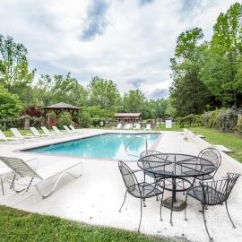 Forrest Hills Mountain Resort, hotel u gradu Dalonega