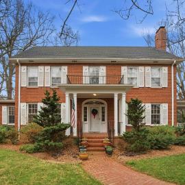 Classic Davidson Retreat 4BR Walk to Downtown