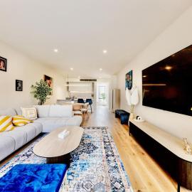 Splendid Spacious - Port Melbourne Beachside Home