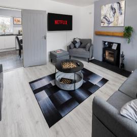 Barker House - Sleeps 5, WiFi, Parking, Netflix, Walking & Cycle Routes
