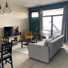 Appartement au bord du lac de l'eau d'heure, khách sạn ở Froid-Chapelle
