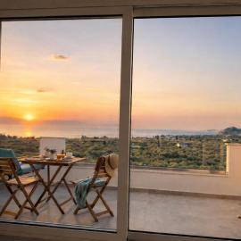 Blue & Green - Sunset Sea View Apartment in a Quiet Location、Longáのホテル