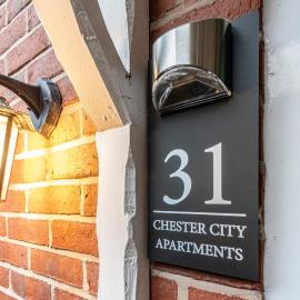 Chester City Apartments with free parking, hotel a Chester