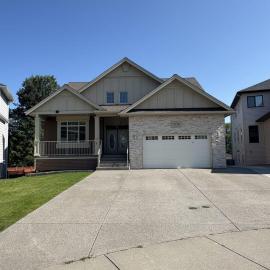 Modern 2 Bedroom Suite Private & Fully Furnished
