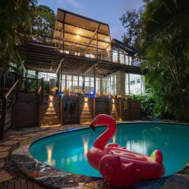 5BR Pool - BBQ Retreat - Sleeps 11 max - EV Station
