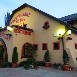 Complex Turistic Paralela'45, hotel in Băicoi