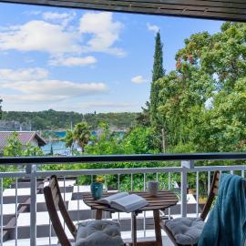 Villa Nada, green paradise by the sea and beaches, hotel a Omišalj