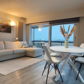 SeaStay - vernieuwde badkamer en interieur living