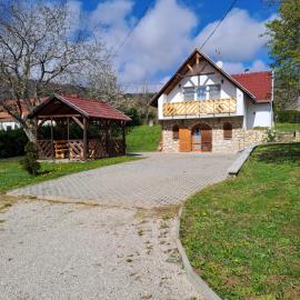 Vadrózsa Nyaraló