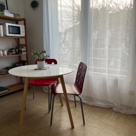 Studio proche gare, hotelli kohteessa Laval
