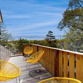3 Mi to Franklin Park Zoo! Bright Residential Stay, khách sạn ở Boston
