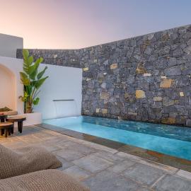 Koniko Santorini Private Pool Villas, Hotel in Vóthon
