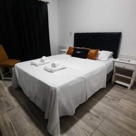 Solano House, hotel in Termas de Río Hondo