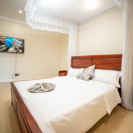 Serenity Sports Oasis, hotel a Wakiso