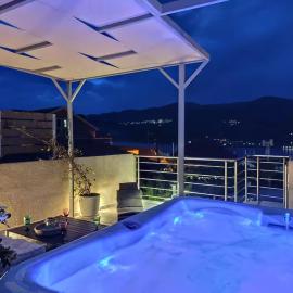 Private Villa Magnolia City-Jacuzzi Stay