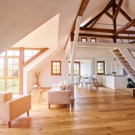 Lichtdurchflutetes Traum-Loft mit Panoramablick, hotel a Elsenfeld