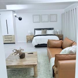 Canopy stay 4, hotel in Sandton