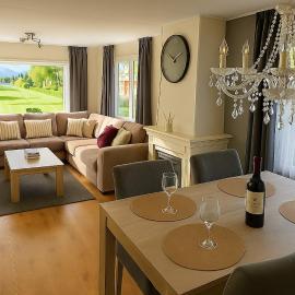 Moonlight Nature Holiday Home, Hotel in Westergeest