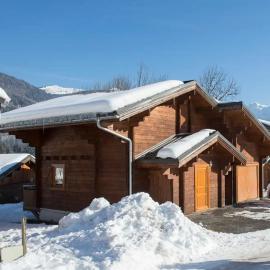 Eden Criou - Chalet 7 à 9 personnes - piscine - sauna, hotel u gradu Morillon