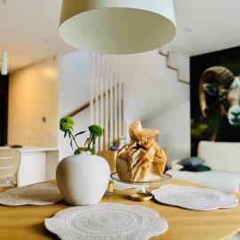 Baranówka - komfortowe domki i apartamenty z balia, sauną, widokiem i ogrodem, hotel in Jedlina-Zdrój