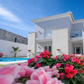 Sintra Dream Garden Villa near Cascais, hotel in Sintra