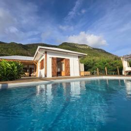Villa Cayouli à Désirade, piscine privée et vue mer, capacité 6 personnes, ξενοδοχείο σε La Désirade