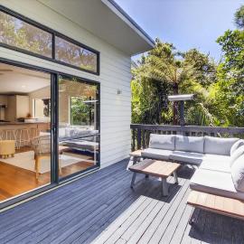 Easy Island Living at Onetangi