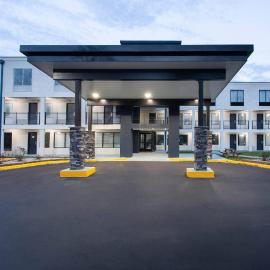 Clarion Pointe