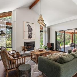 Wattle Place - Bush Retreat Near Town & Coast