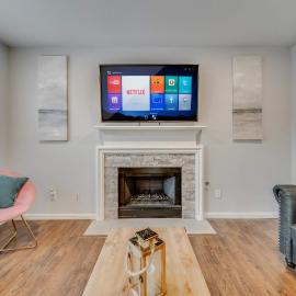 Spacious 5BR 2 B Home with Pool