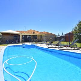 Holiday home Quinns Rocks with 4 bedrooms 2 bathrooms and pool