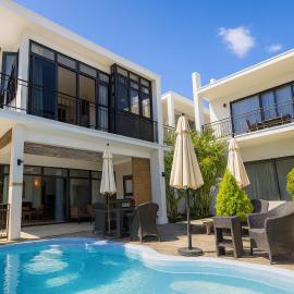 Villa Alizée Boutique Hotel - Idéal Couples & Pros - Rooftop, хотел в Порт Луи