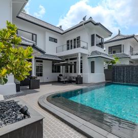Thong Lo Modern Pool Villa In Center Of Bangkok
