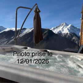 Tiny House tout confort au cœur des Pyrénées calme, vue et détente, khách sạn ở Grailhen