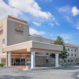 Comfort Suites Brunswick, hotell i Brunswick