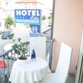 Hotel Elio, viešbutis mieste Mariljanas