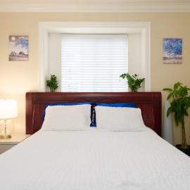Cozy Room with Private Washroom in Central Location, hotel u Vancouveru