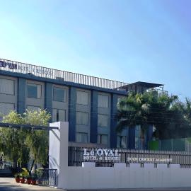 Le OVAL Hotel & Resorts, hotel di Nakraunda
