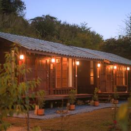 บ้านหวิน Baan Hwin Stay & coffee Rakthai, hôtel à Mae Hong Son