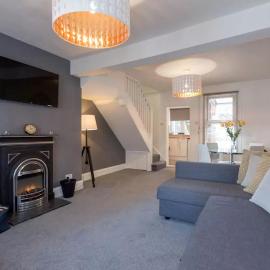 Hastings House - Modern 2 Bedroom House in Central Luton & Near Airport、ルートンのホテル