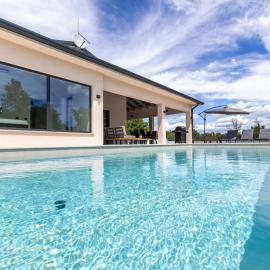 Villa Coriticum with pool and indoor Jacuzzi, hotel a Kringa