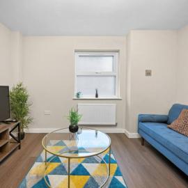 2BR Apartment in Cardiff’s Vibrant Roath