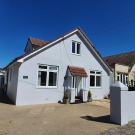 Seashore House - Short walk to beach and restaurants